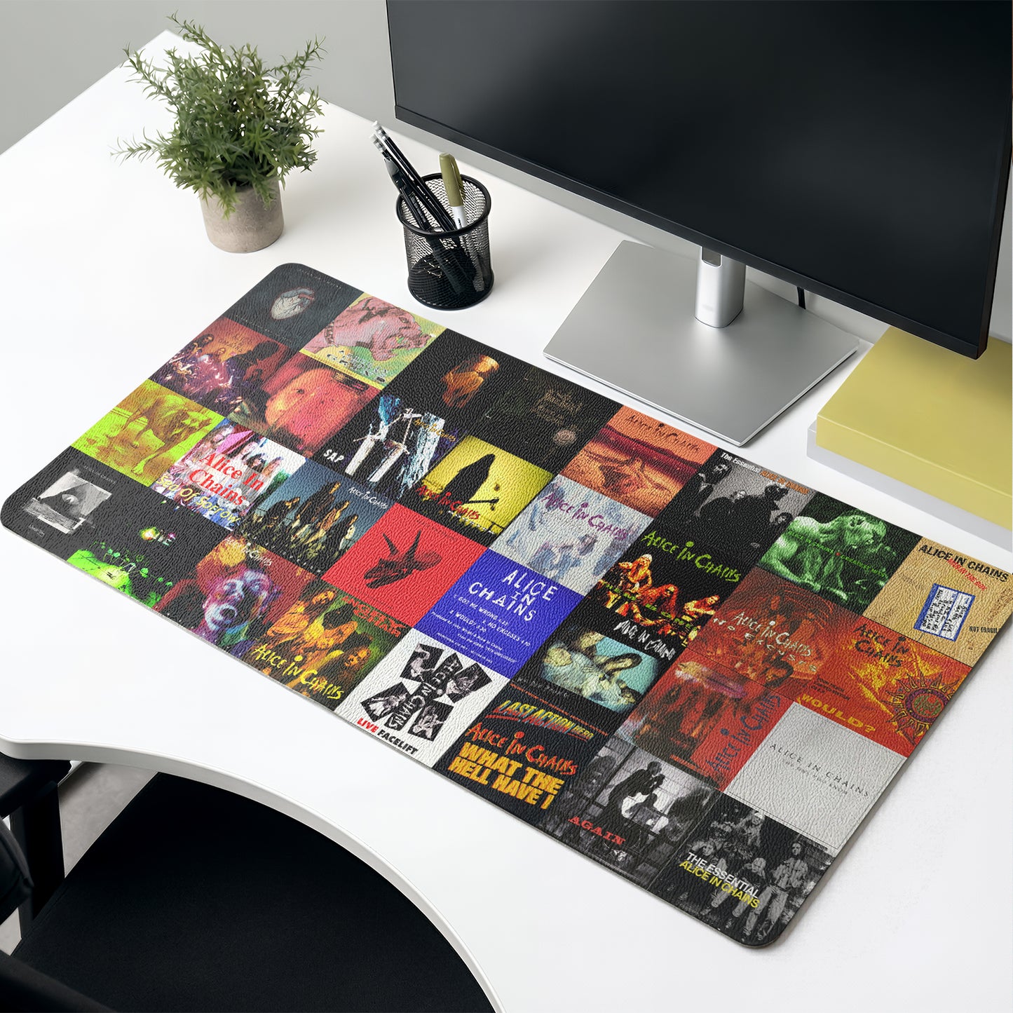 Alice in Chains Print Desk Mat – Non-slip Home Office Gift Keyboard Pad Birthday Gift For Music Lovers