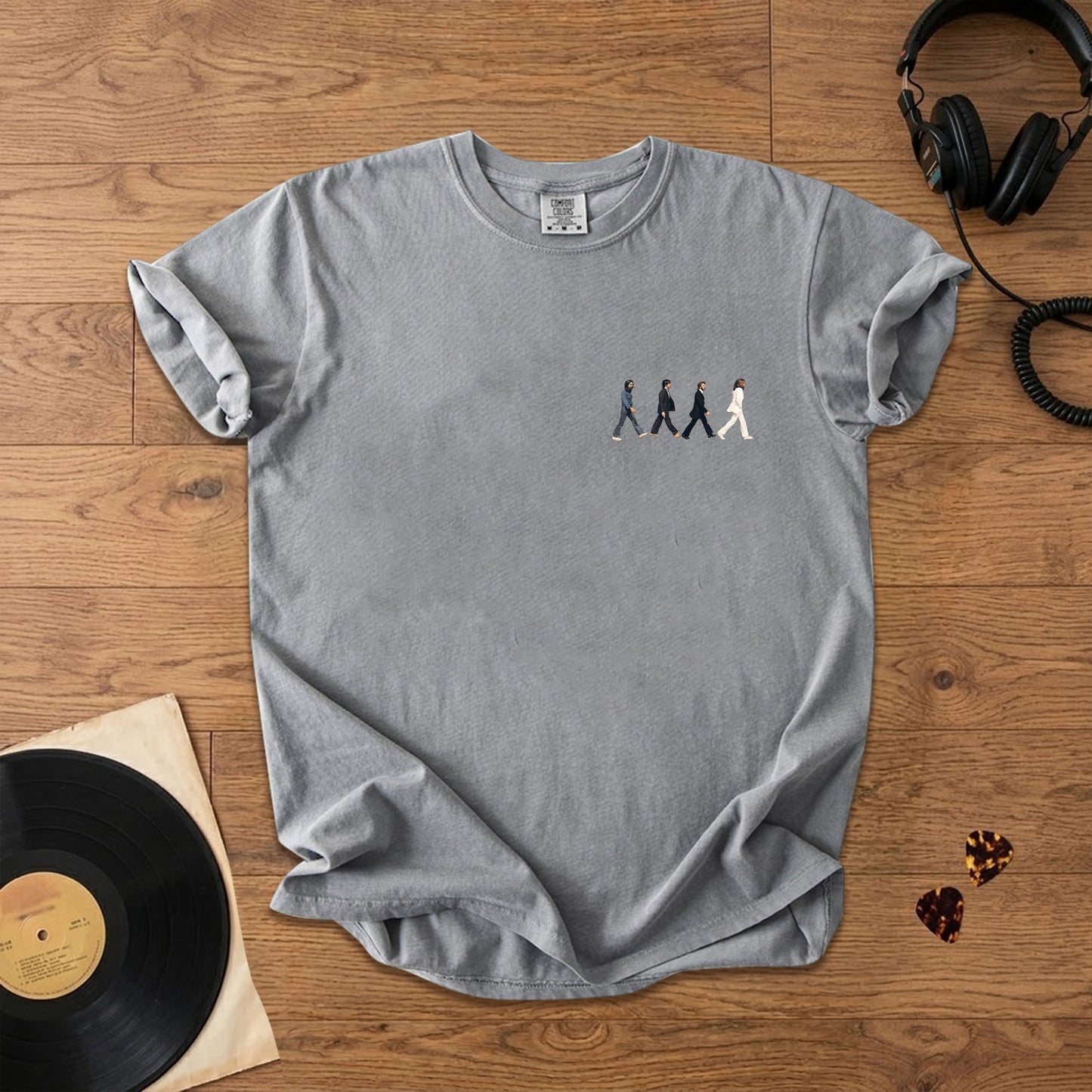 Vintage The Beatles Crossing Abbey Road Graphic T-Shirt – Retro Music The Beatles Band Merch Tee