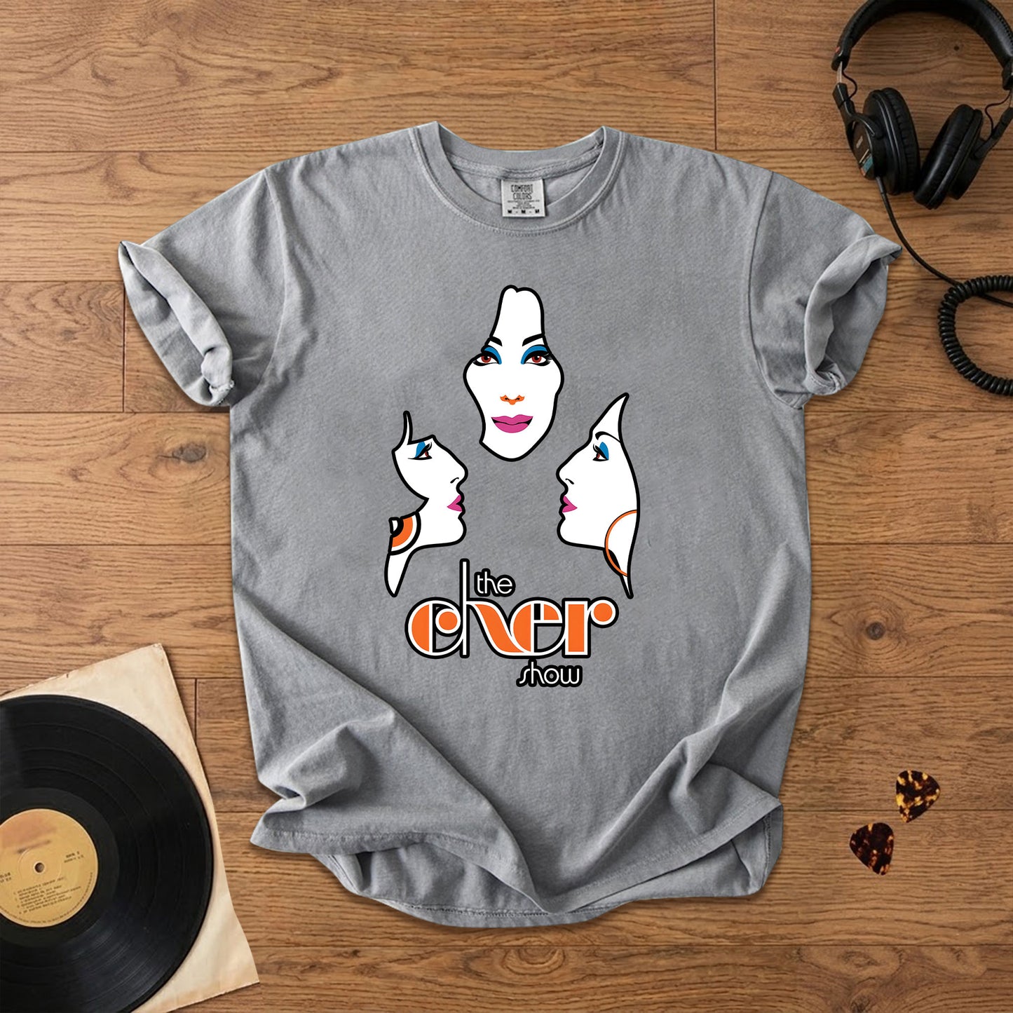 The Cher Show Retro Faces Graphic T-Shirt – Retro Rock Metal Music Fan Merch Tee