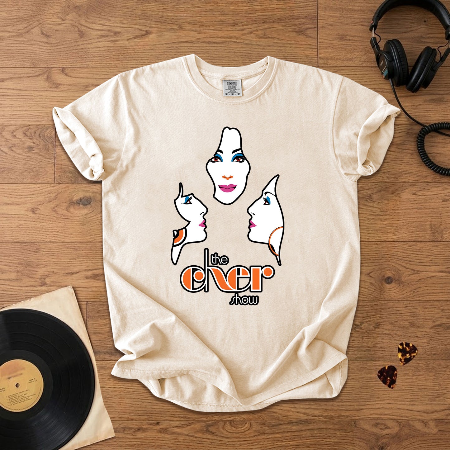 The Cher Show Retro Faces Graphic T-Shirt – Retro Rock Metal Music Fan Merch Tee