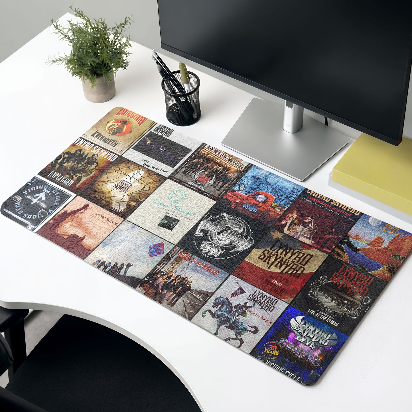 Lynyrd Skynyrd Art Print Music Desk Mat – Non-slip Home Office Gift Keyboard Pad Birthday Gift For Music Lovers