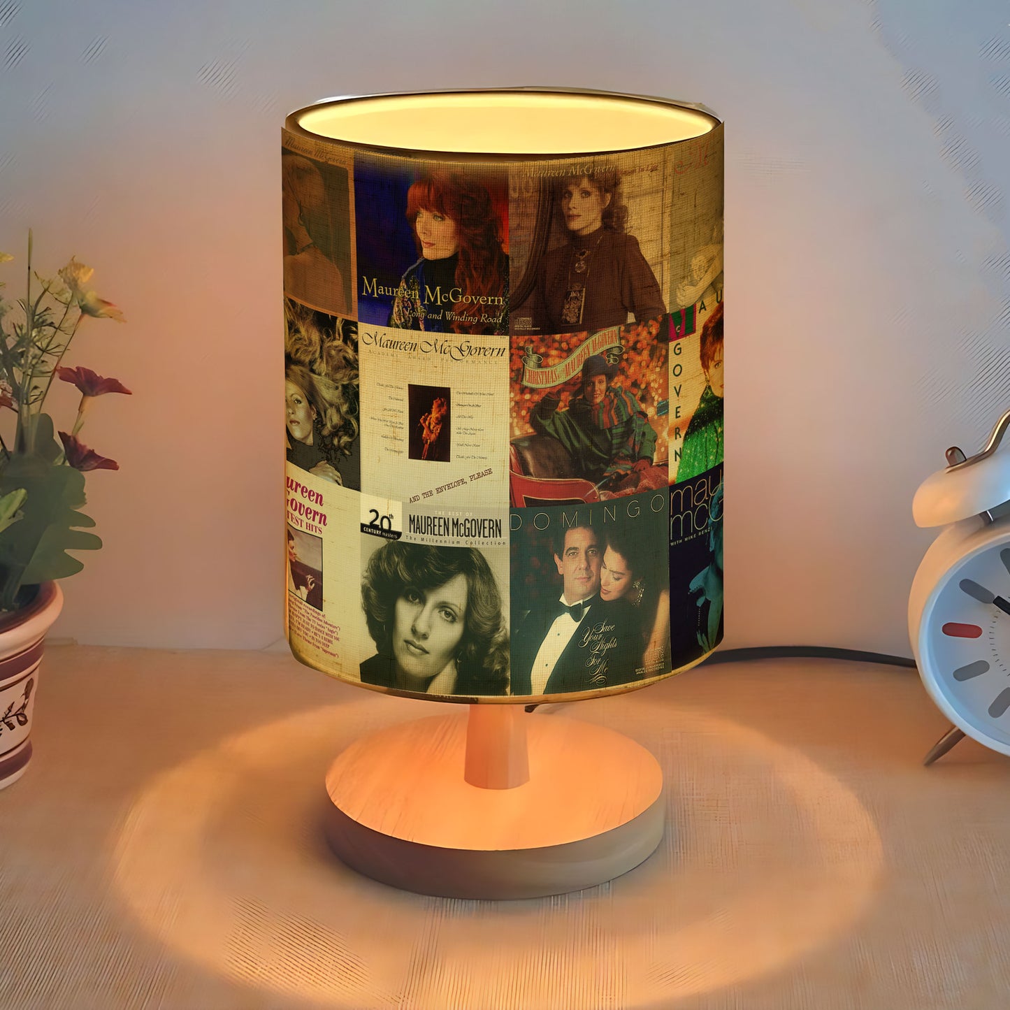 Maureen McGovern Album Cover Lamp – Classic Vocal Nostalgia Home Decor