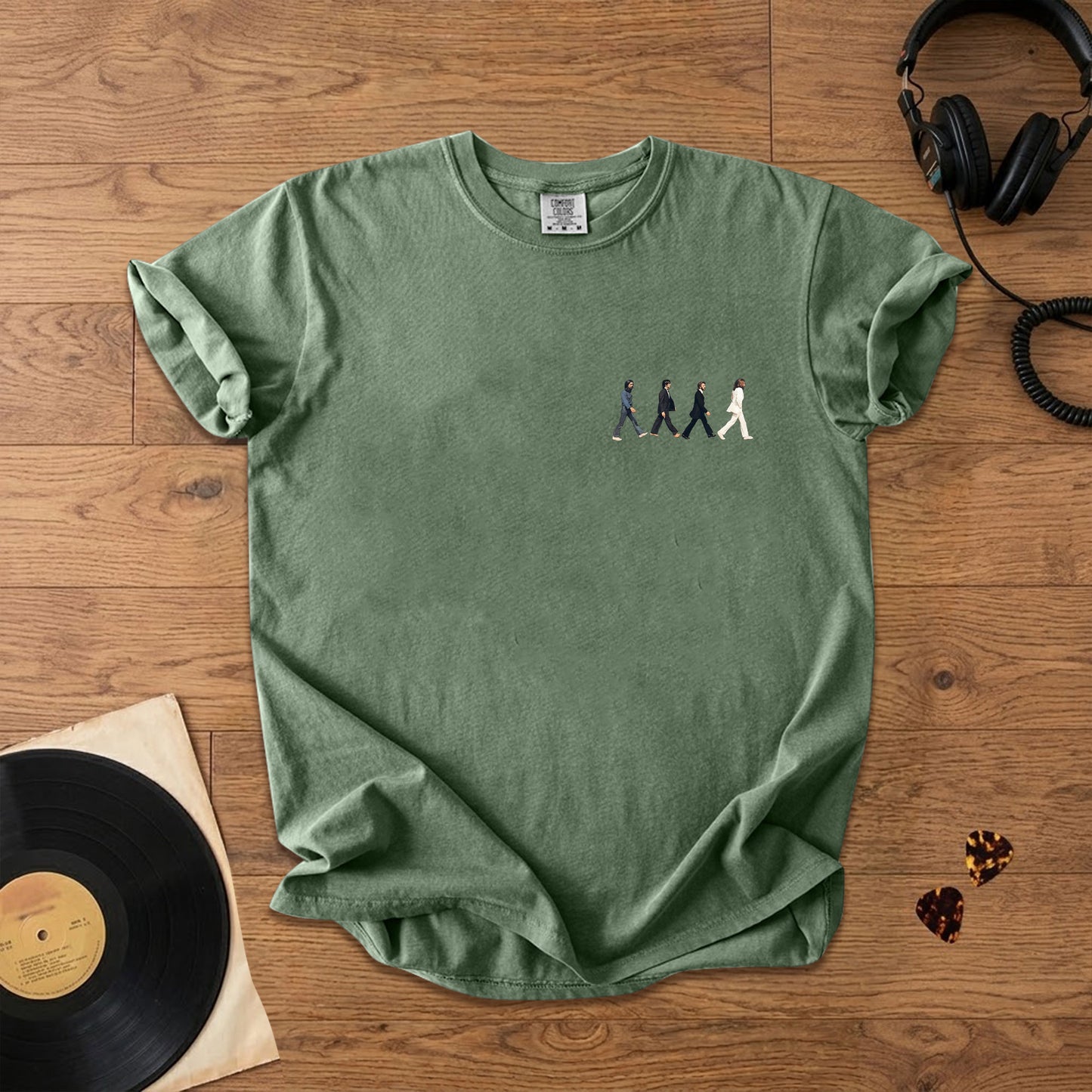 Vintage The Beatles Crossing Abbey Road Graphic T-Shirt – Retro Music The Beatles Band Merch Tee