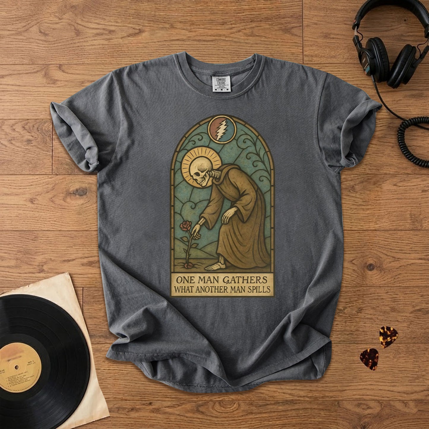 Grateful Dead One Man Gathers Skeleton Graphic T-Shirt – Retro Rock Metal Music Fan Merch Tee