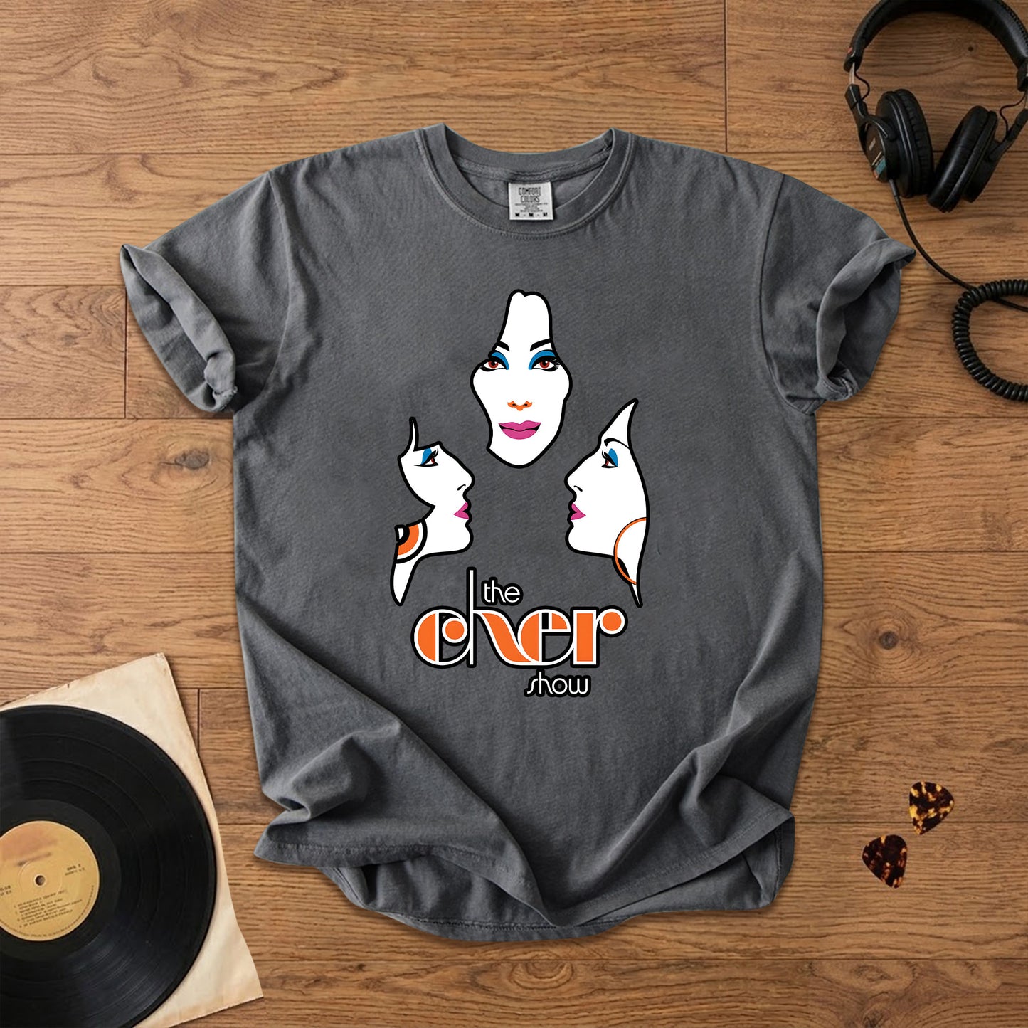 The Cher Show Retro Faces Graphic T-Shirt – Retro Rock Metal Music Fan Merch Tee
