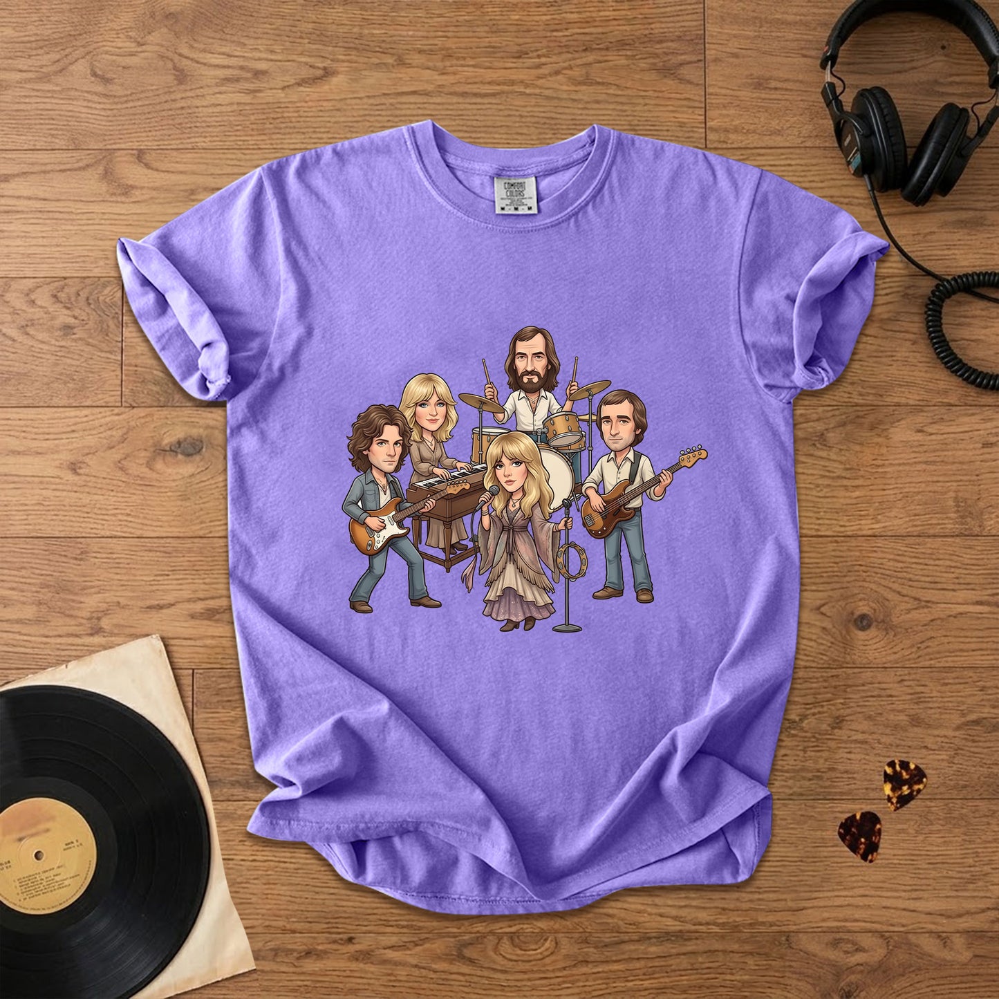 Fleetwood Mac Cartoon Band Graphic T-Shirt – Classic Rock Fan Tee