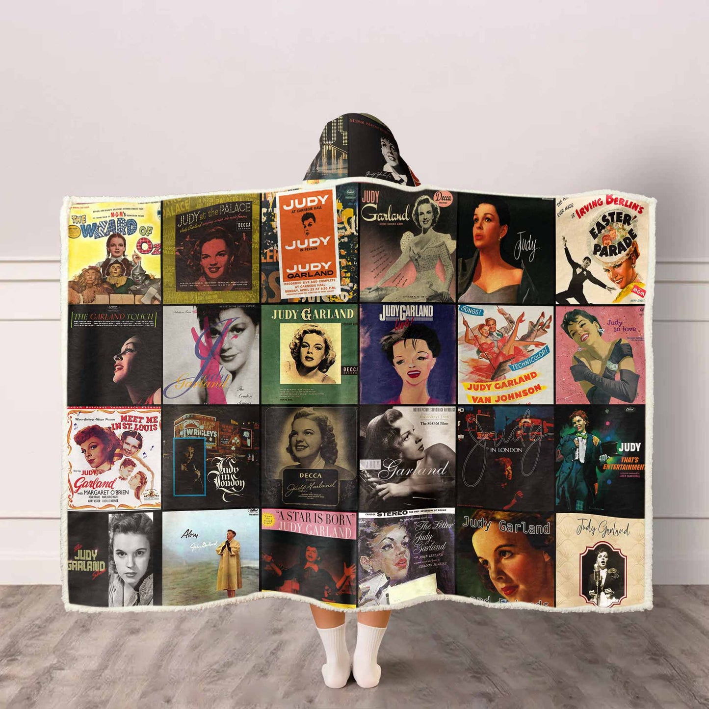 Judy Garland Wearable Hooded Blanket – A Classic Hollywood Warmth You Can Wear